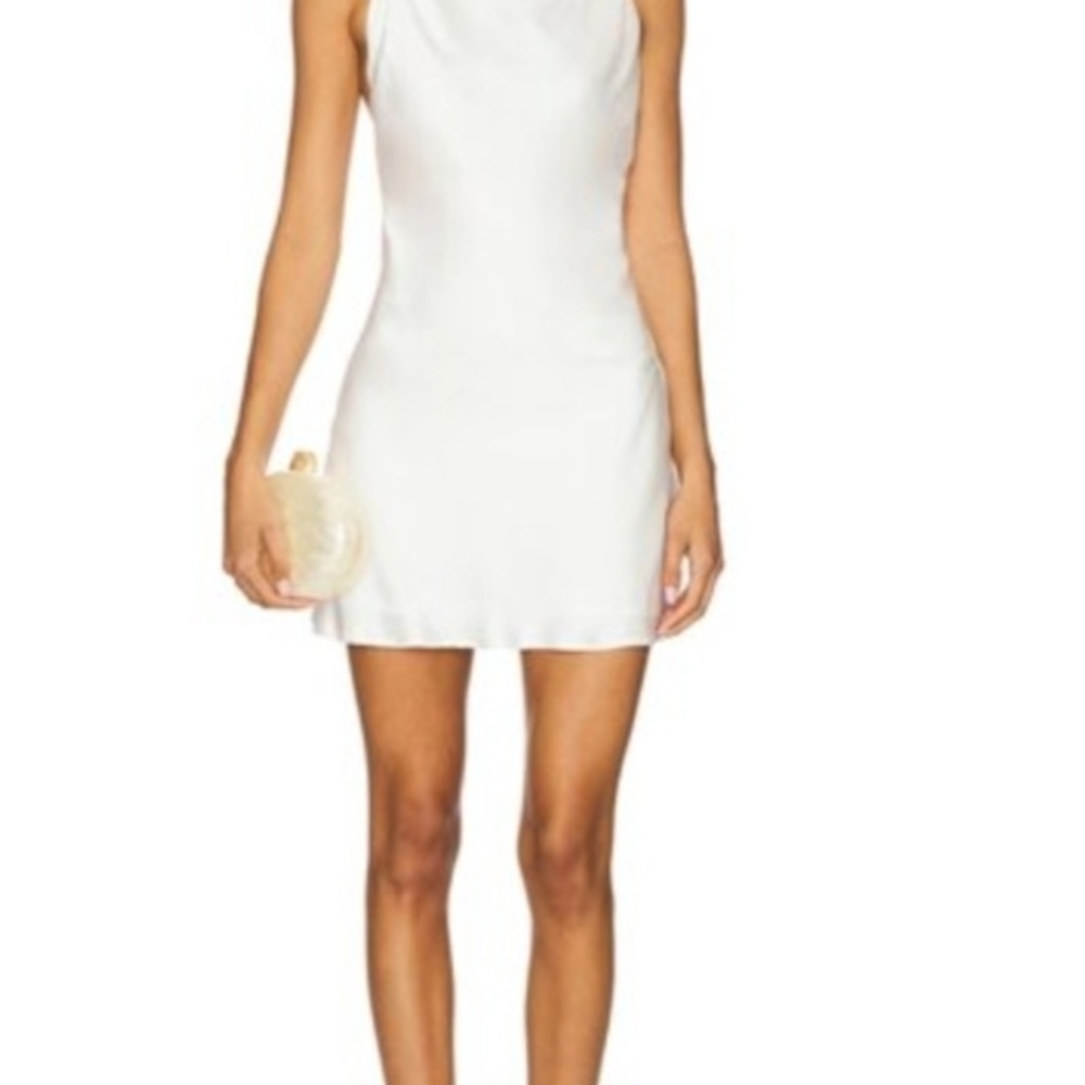 Chic Backless White Dress - Picture 3 of 7